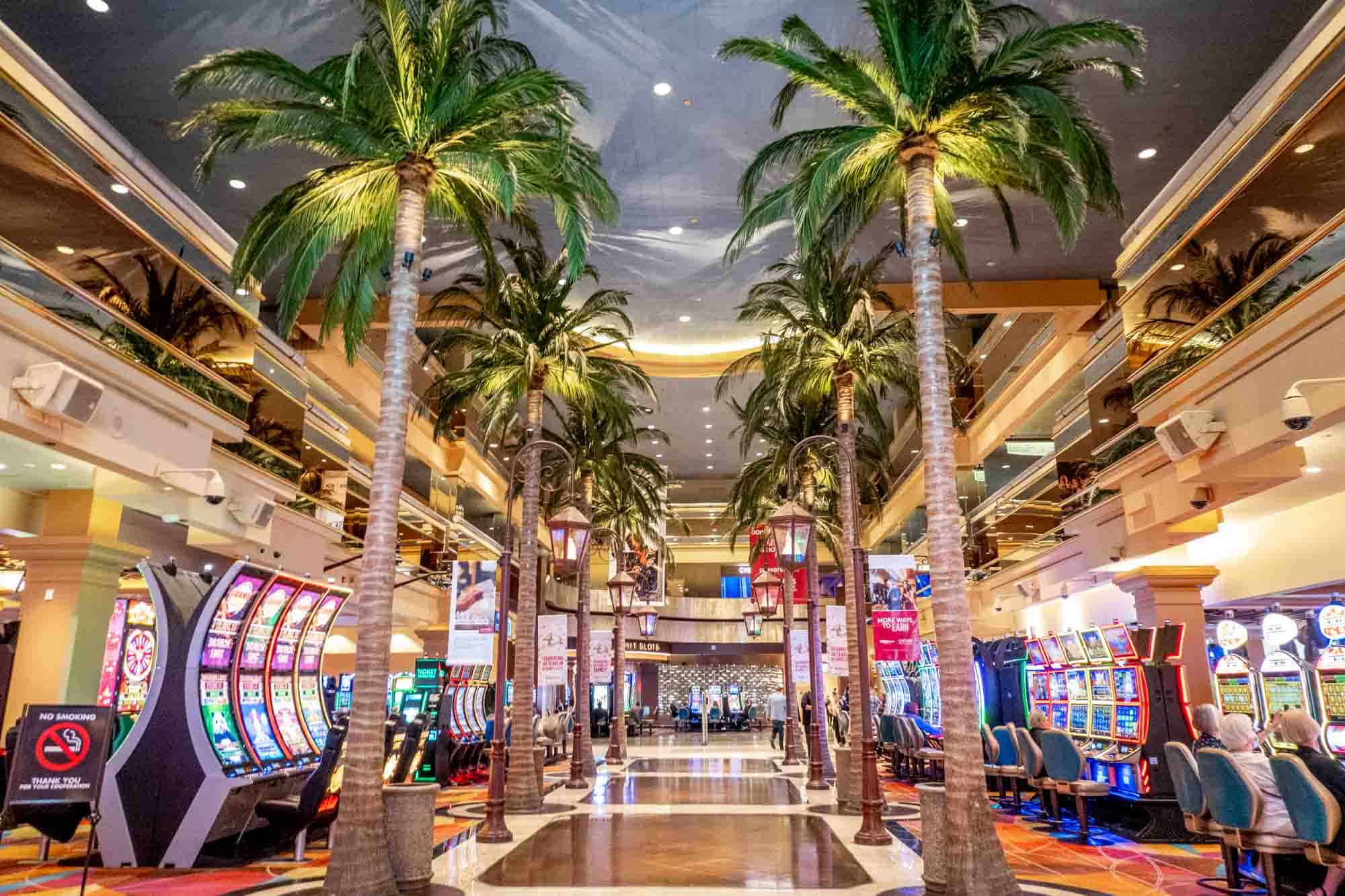 Royal Blackjack: Kralların Kart Oyun Stratejisi